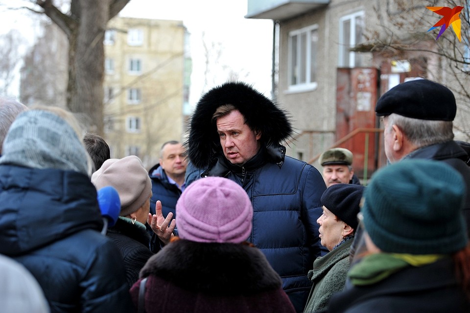 Снос расселенных домов и транспортный вопрос: жители Заводского района Орла пообщались с Александром Муромским