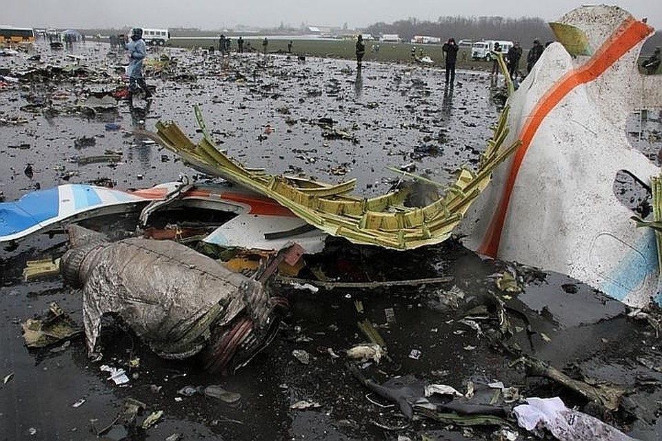 В тот роковой день самолет разбился на маленькие кусочки. Обломки, вещи и останки погибших приходилось собирать на огромной территории.