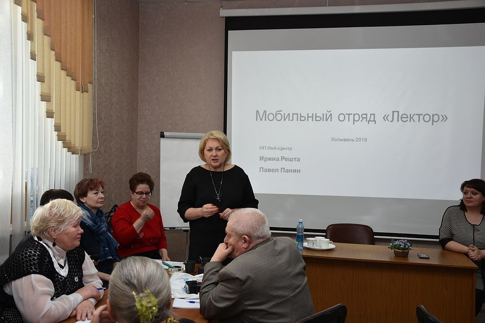 На семинаре ветераны учились составлять свои выступления. Фото: Центр патриотического воспитания Новосибирской области.