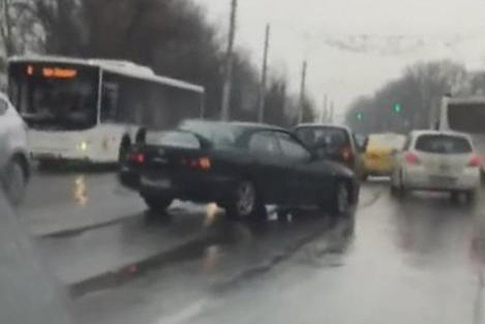 В Липецке столкнулись иномарки