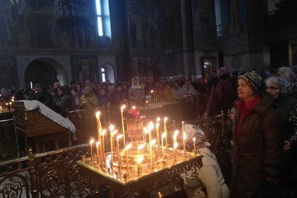 В Кемерове началась панихида по погибшим в «Зимней вишне».