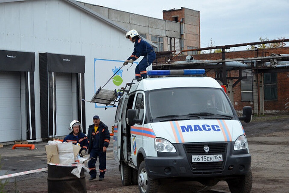 В Новосибирске на ул.Выборной заблудились двое молодых людей.