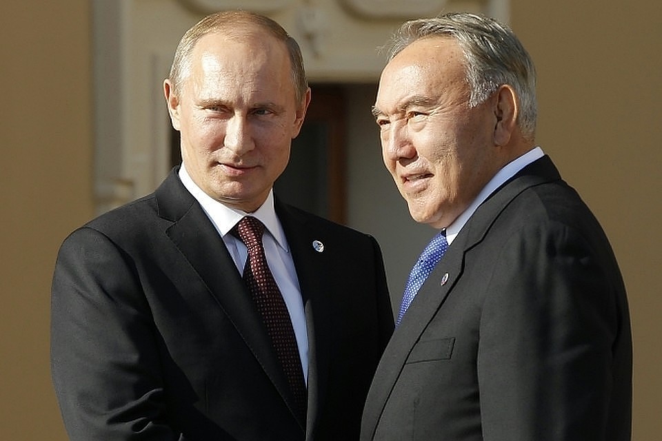 Российский лидер Владимир Путин и экс-президент Казахстана Нурсултан Назарбаев