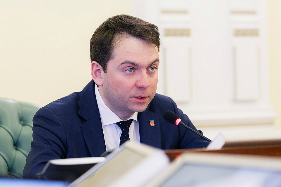 Оперативные совещания в правительстве региона проходят в 8 утра в понедельник. Проспать нельзя! Фото: правительство Мурманской области.