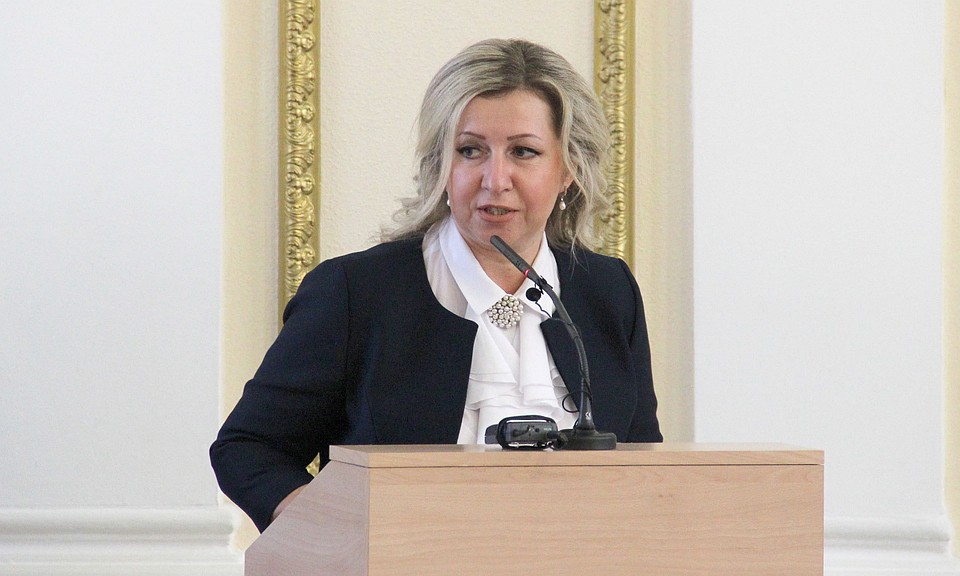 Напомним, до этого Инна Мухина работала в департаменте образования и науки Брянской области.