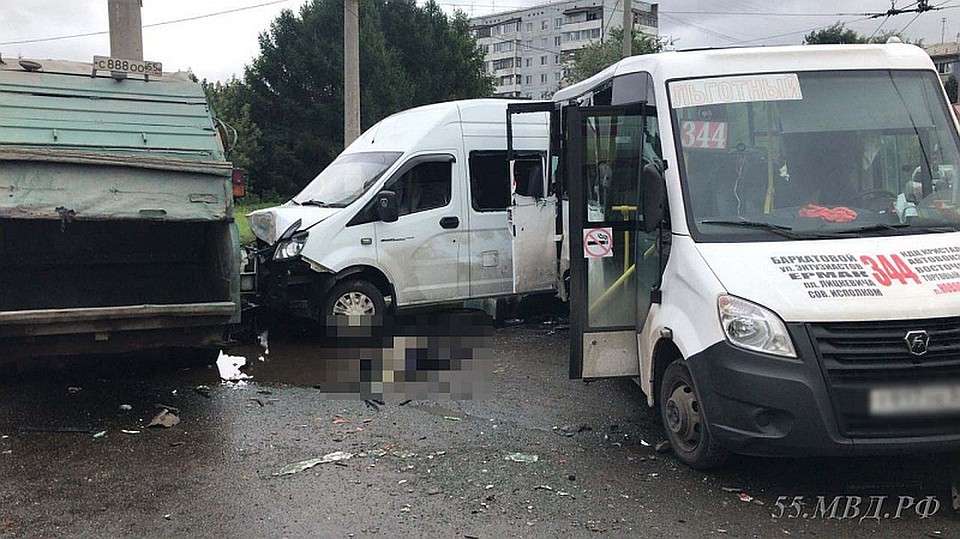 В Омске водителю маршрутки, устроившему ДТП с двумя погибшими, дали 4,5 года тюрьмы