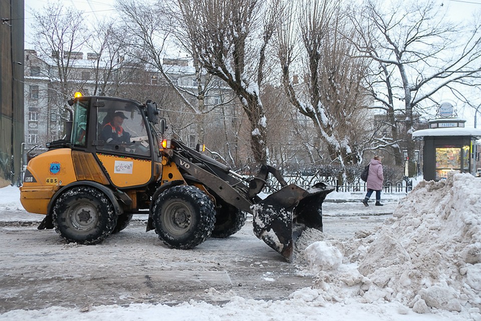 Зачем убирать снег зимой, если по весне он и так растает?