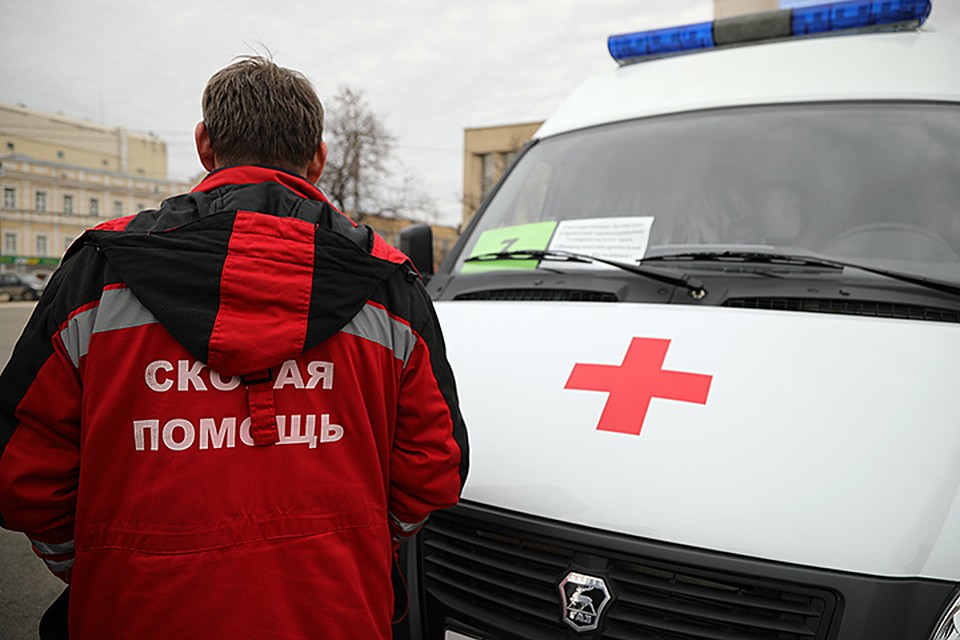 После избиения девушку доставили в больницу, где врачи диагностировали многочисленные ушибы, гематомы на голове, бедрах и руках