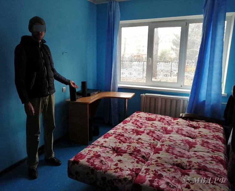 В Омске поймали грабителей, вытащивших из окон квартир техники на четверть миллиона
