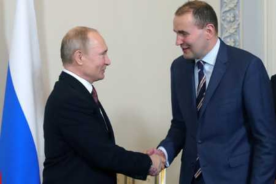 Президент России Владимир Путин провел в Санкт-Петербурге переговоры с президентом Исландии Гудни Йоханнессоном
