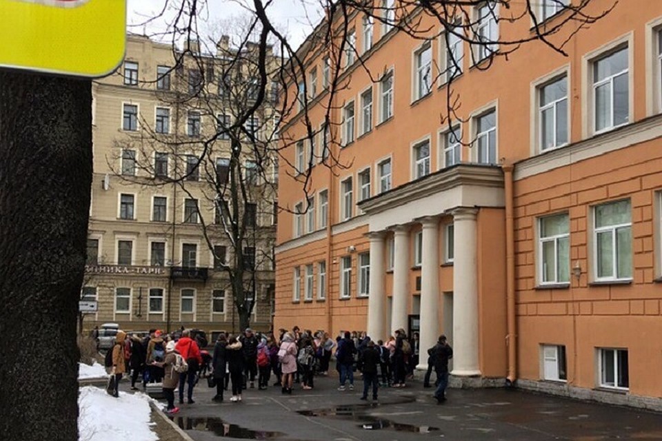 Петербург и Ленобласть снова захлестнула волна эвакуаций. Фото: vk.com/spb_today