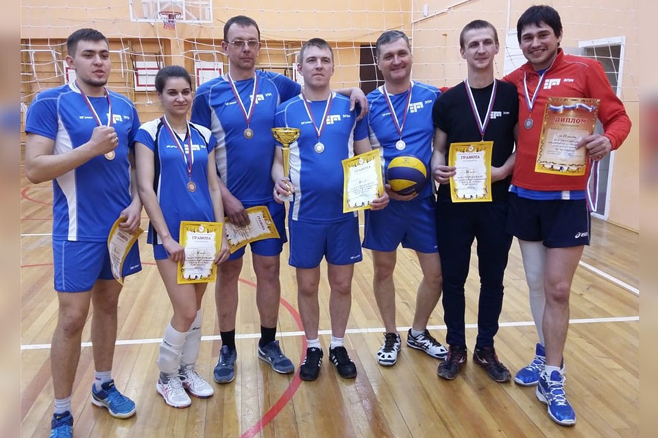 Спортсмены ЭПМ-Новосибирский электродный завод. Волейбол.