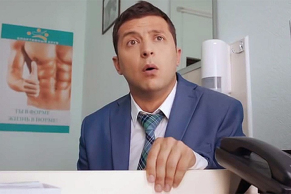 В первом туре «1+1» также выпустил сразу несколько программ с участием Владимира Зеленского.