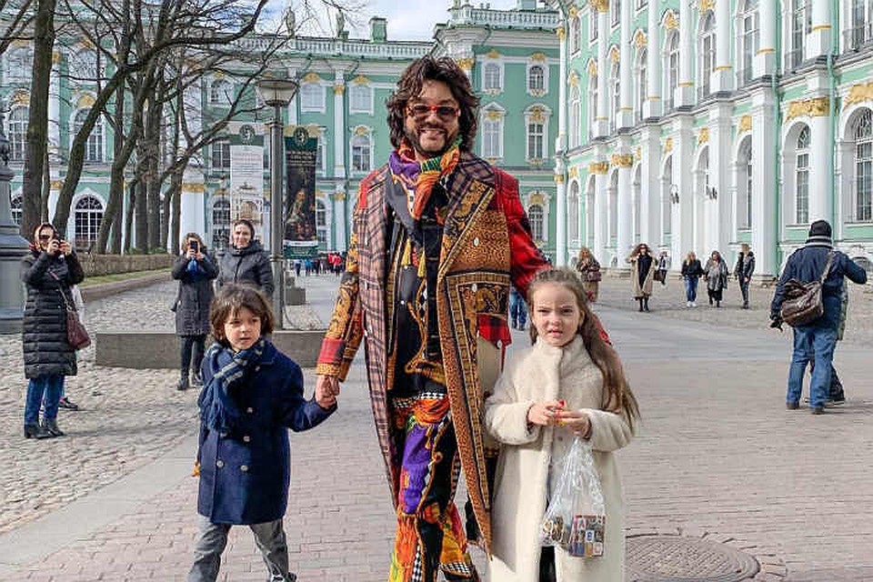 Дети с нетерпением ждали случая снова посмотреть на Золотые часы Жар-птицы, Рыцарей, Тронный зал и мумии. Фото: «Инстаграм» Филиппа Киркорова