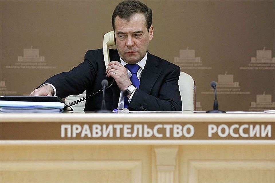 Медведев представит в Госдуме отчет о работе правительства за 2018 год