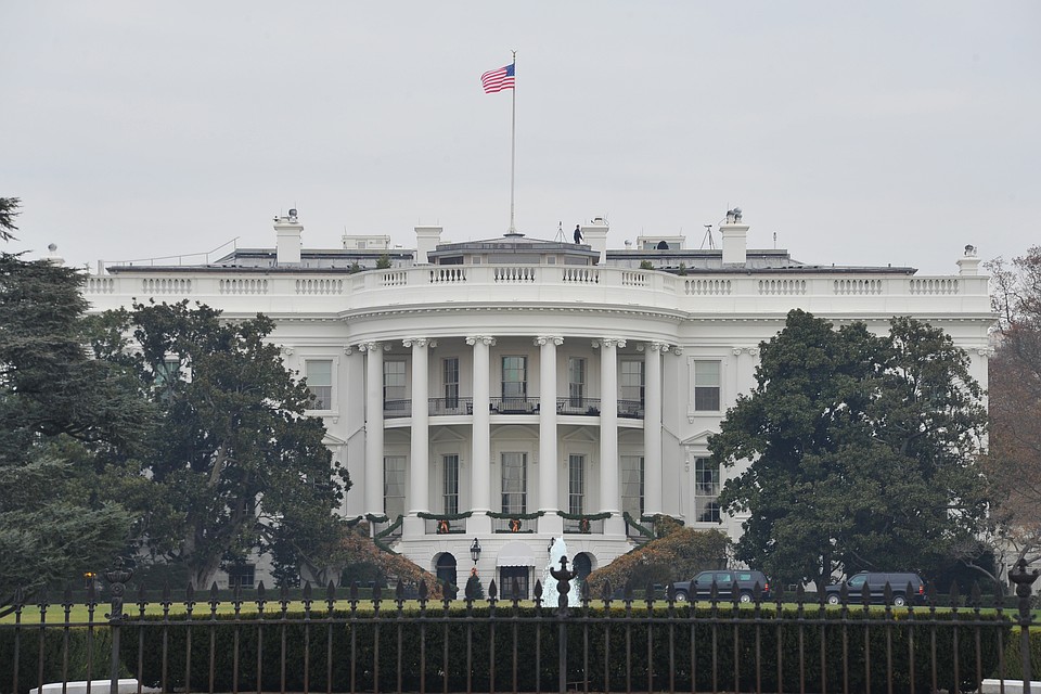Минюст США и Белый дом обсуждали доклад Мюллера