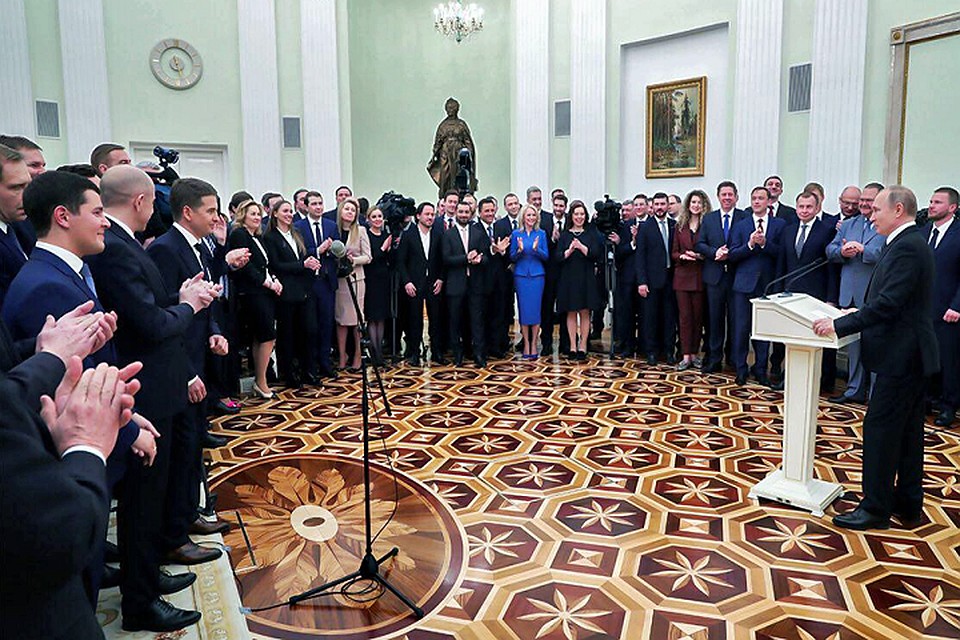 Глава Ямала принял участие во встрече выпускников программы кадрового резерва в Кремле Фото: правительство ЯНАО