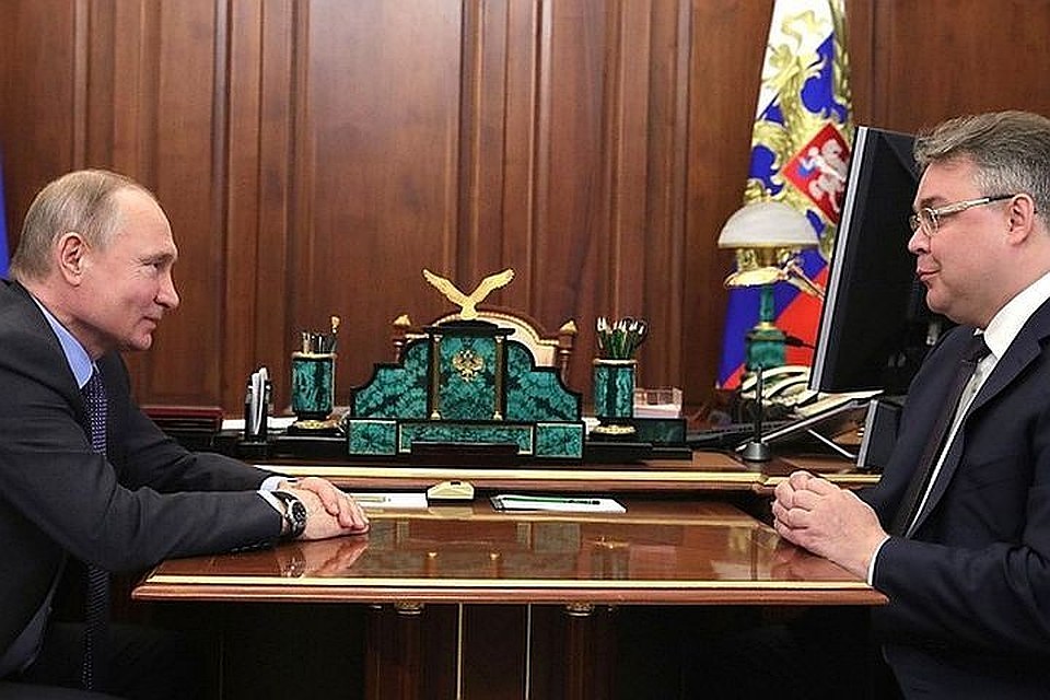 Владимир Путин и Владимир Владимиров на встрече в Кремле. Фото: Алексей Дружинин/пресс-служба президента РФ/ТАСС.