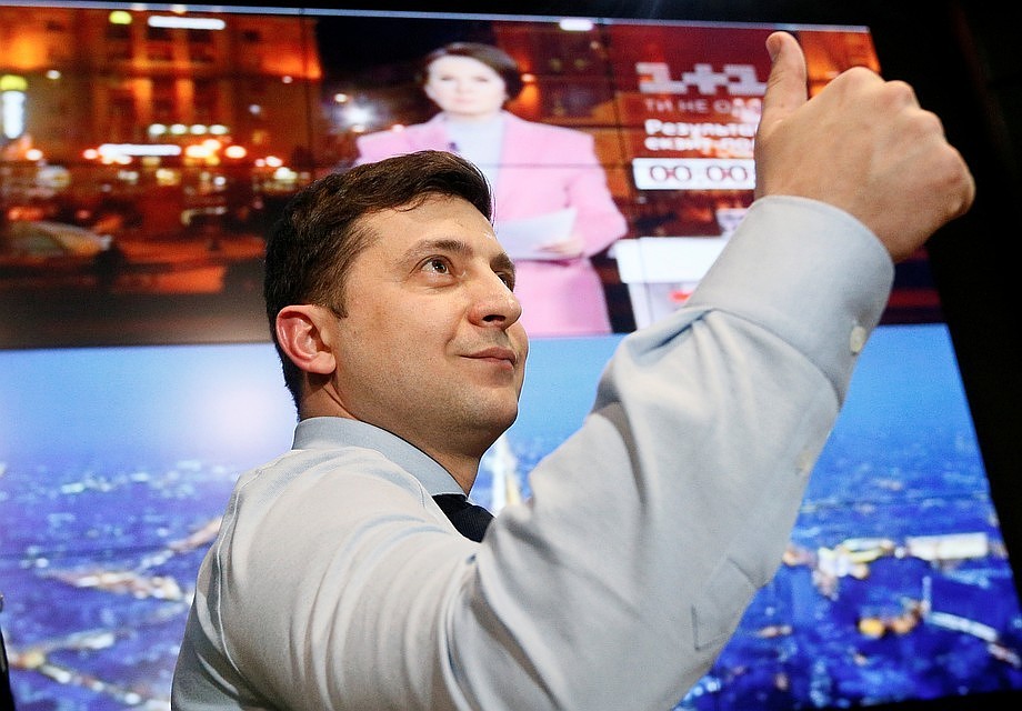 Зеленский уже после объявления результатов экзитполов заявил, что видит своей первоочередной задачей возвращение на Украину моряков, задержанных за инцидент в Керченском проливе
