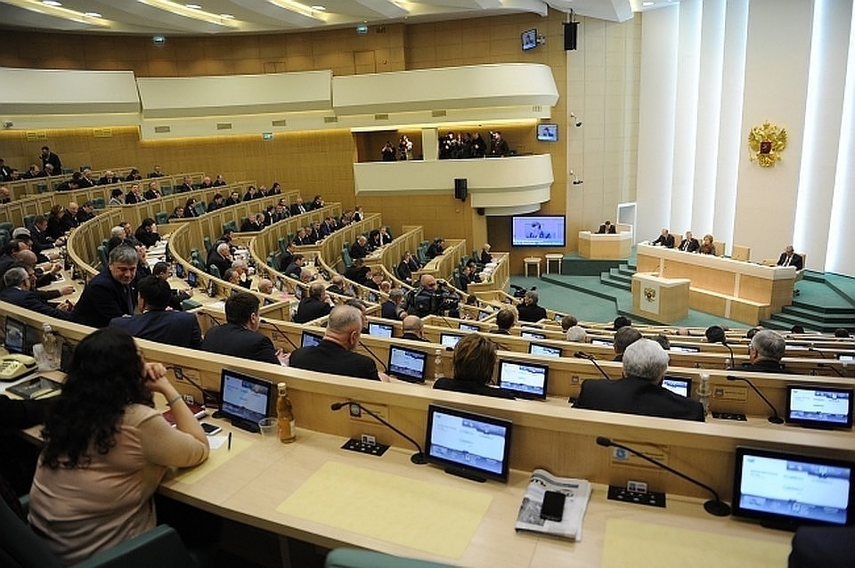 В Совфеде оценили негативную реакцию Запада на упрощение гражданства для Донбасса