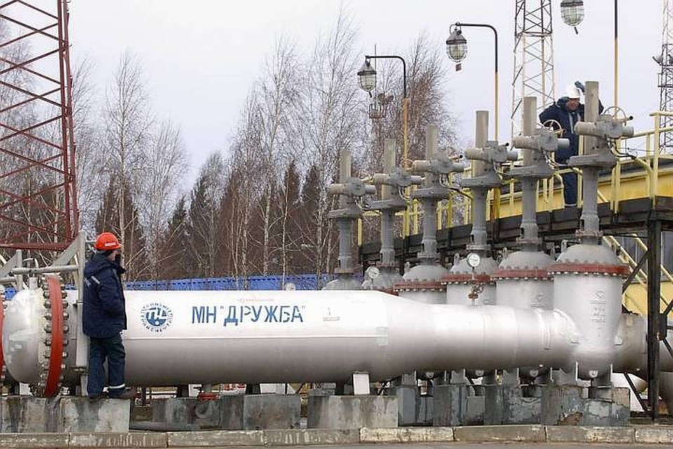 Об ухудшении качества российской экспортной нефти заявили в Белоруссии 19 апреля. Фото: Александр Саверкин/ТАСС