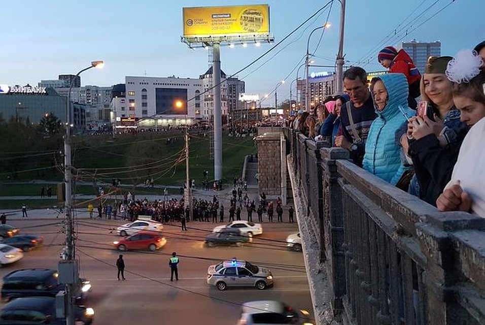 Сибиряки ждут салюта. Фото: Даба ДАБАЕВ