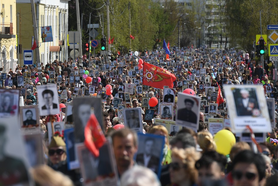 "Бессмертный полк" прошел по Тихвину. Фото: Пресс-служба Правительства Ленинградской области