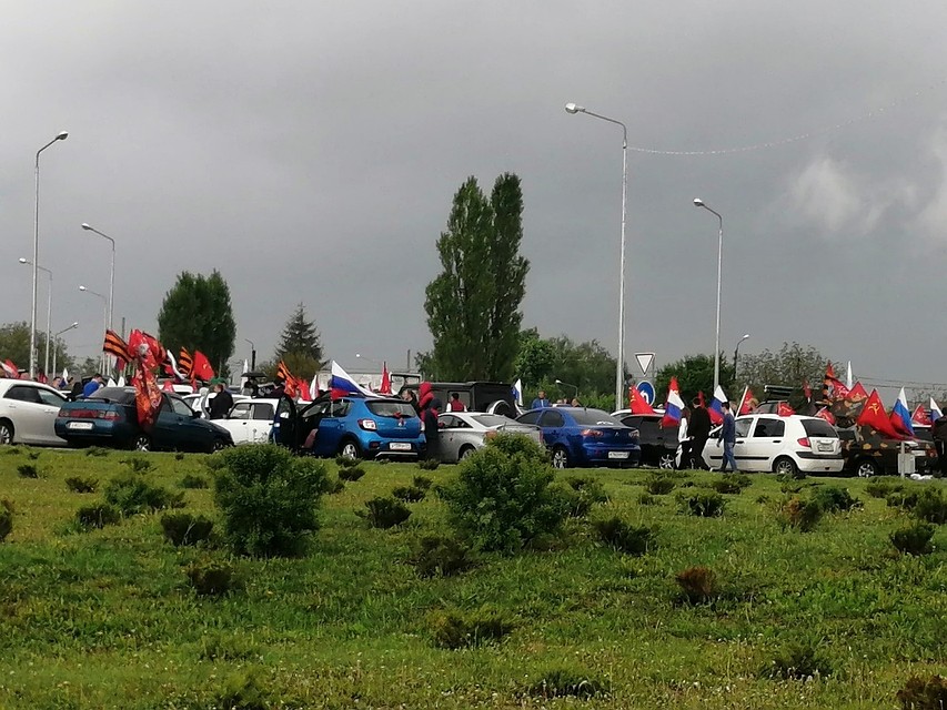 Традиционный автопробег ко Дню Победы собрал более 200 автомобилей белгородцев. Фото сообщества ВКонтакте Авто Белгород.