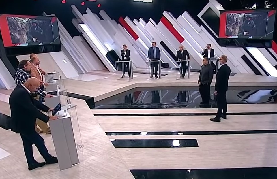Телеведущий Владимир Соловьев выгнал из студии программы "Кто против" украинского эксперта