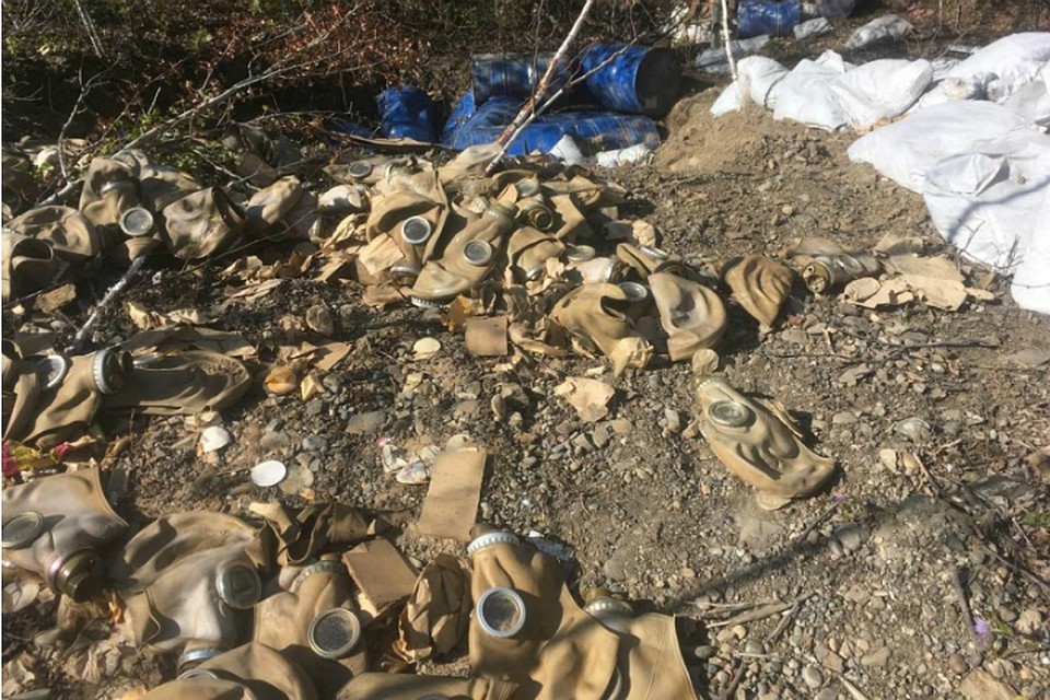 Под Хабаровском обнаружили кладбище противогазов и бочек ФОТО: Хабаровская межрайонная природоохранная прокуратура