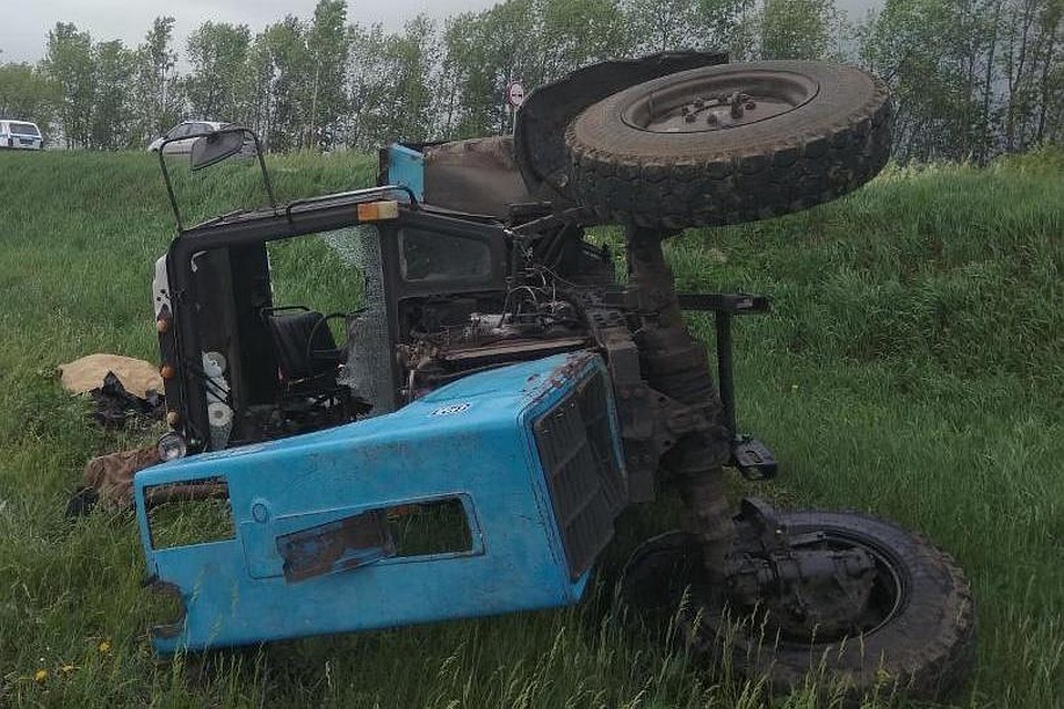 Под Липецком в аварии погиб тракторист