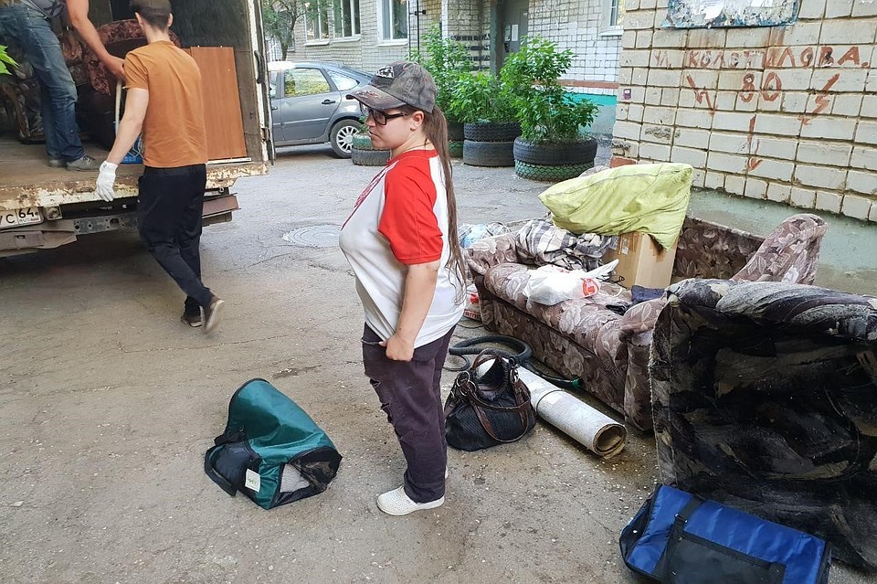 Дарья Зайцева оказалась на улице с вещами и домашними животными