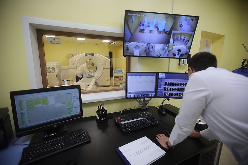 Новый сканер сможет обследовать до 10 тысяч человек в год. Фото: Департамент информационной политики Свердловской области