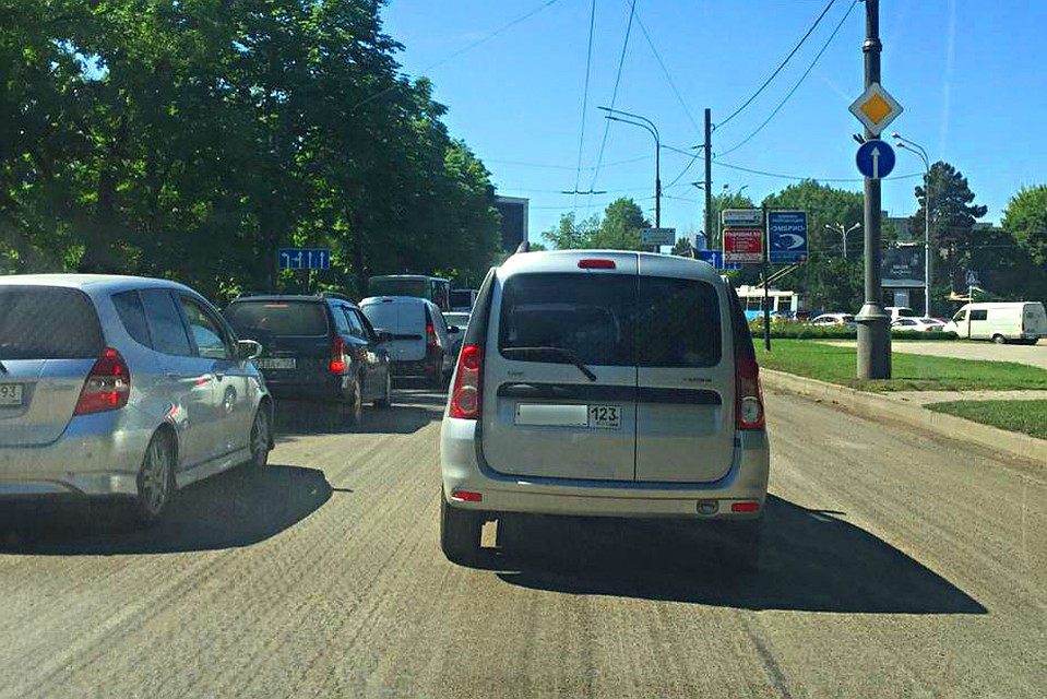 На части улицы Красной уже сняли верхний слой асфальта