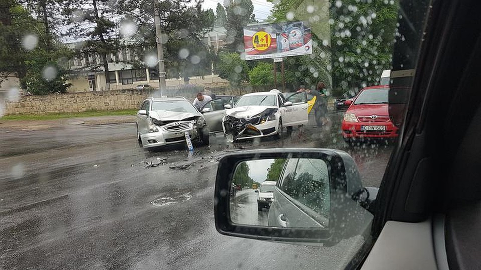 В пасмурную и дождливую погоду риск аварий в столице резко возрастает. Фото unimedia.info