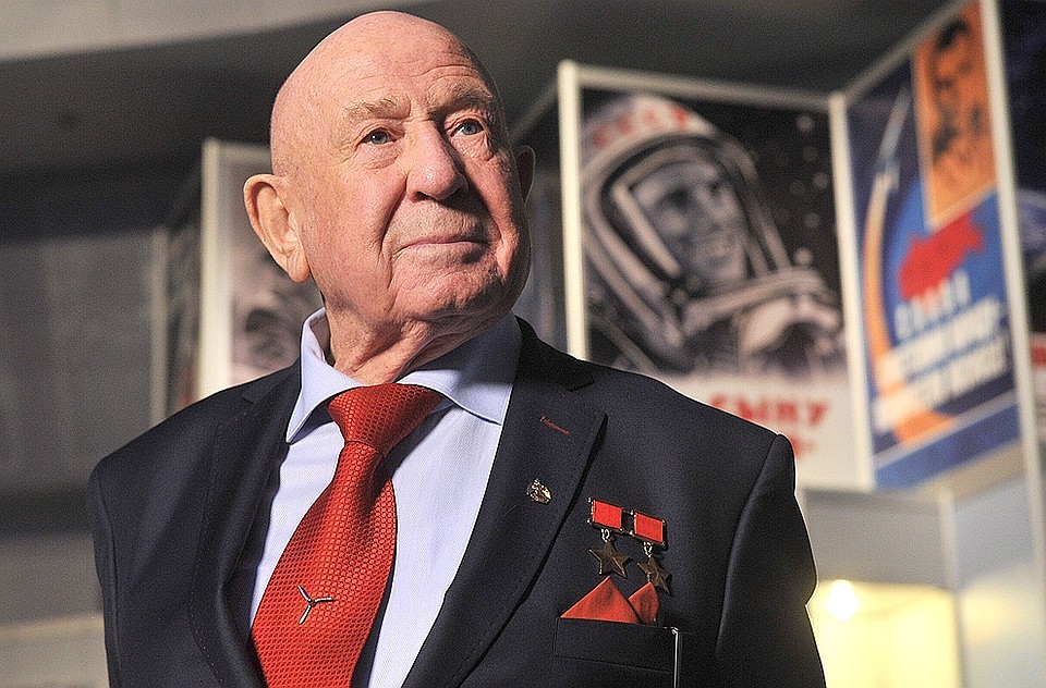 Алексей Леонов