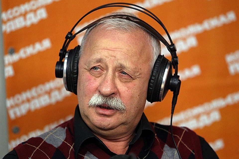 Жители Чебоксар посчитали такое поведение Леонида Якубовича – проявлением неуважения к ним.