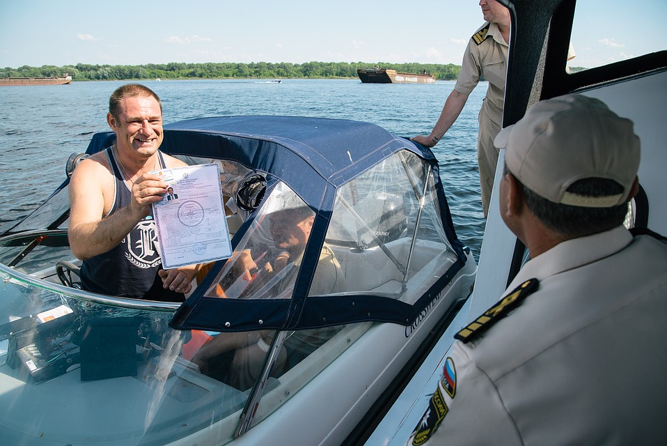 Не все водители транспортных средств готовы правильно вести себя на воде