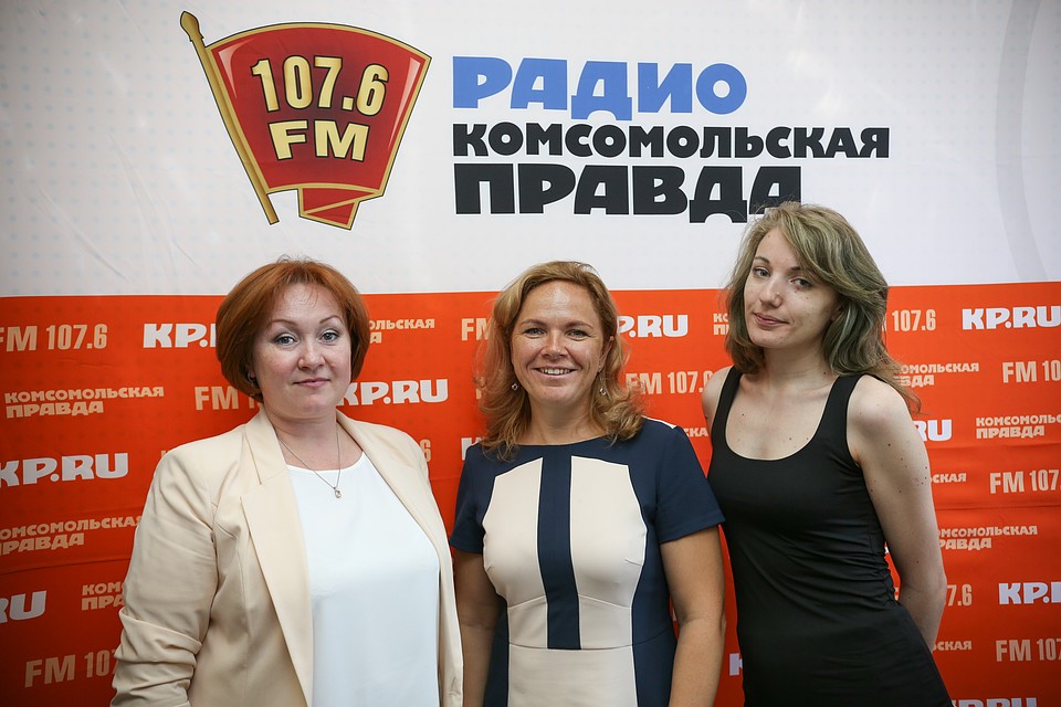 Евгения Сундукова и Надежда Мельникова, кураторы проекта и Азалия Закирова, координатор фестиваля "Открытый город"
