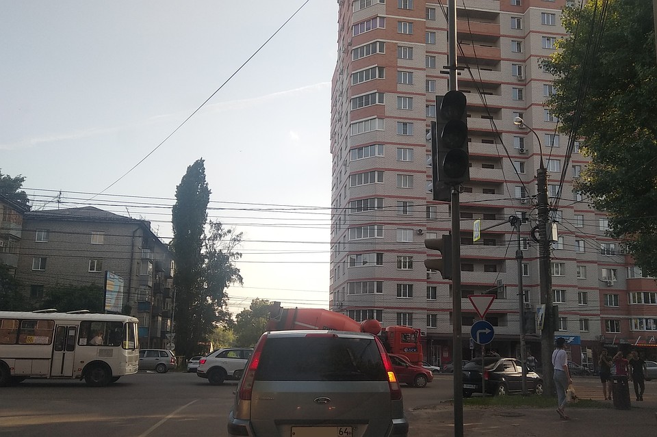 До подключения светофора еще долго.