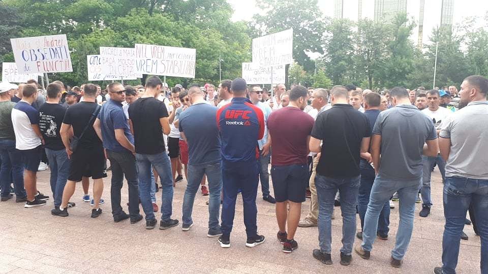 "Спортсмены" на страже "стабильности"