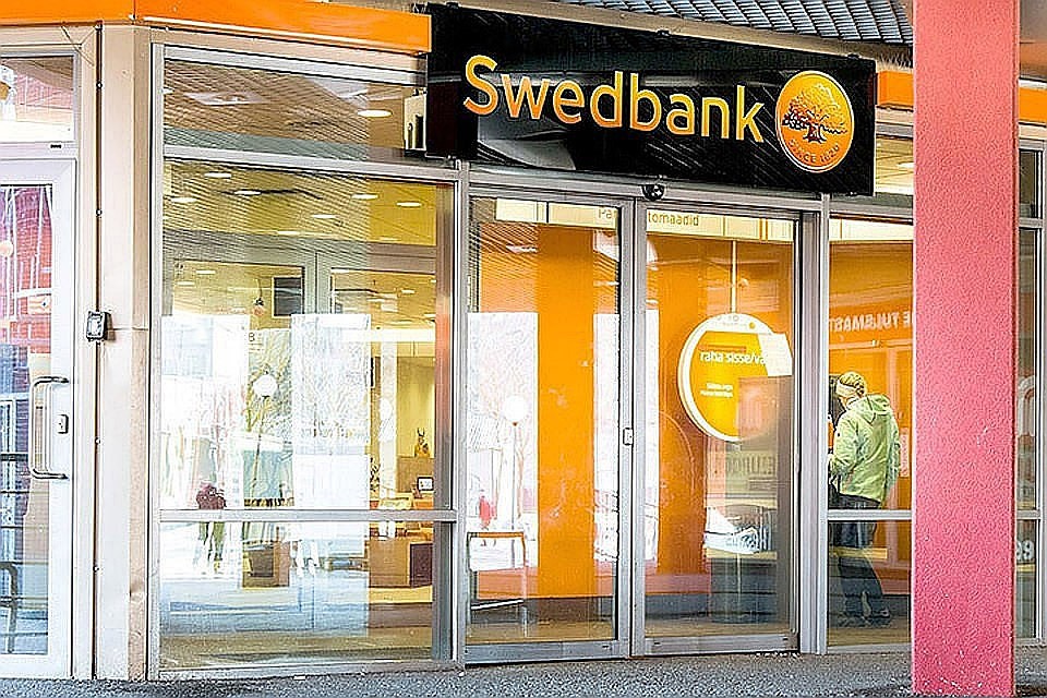 Один из крупнейших банков Швеции "Swedbank" может быть замешан в отмывании денег. Фото: с сайта volex.ee