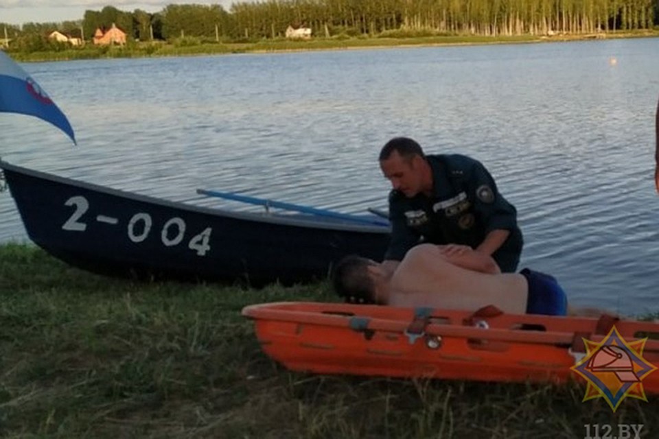 В Витебске спасли мужчину, который тонул на искусственном водоеме. Фото: МЧС.