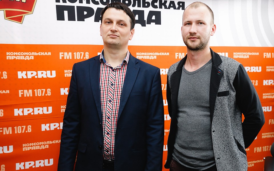 Начальник отдела контроля и анализа филиала ФГБУ "Федеральная кадастровая палата Росреестра" по УР Михаил Пермяков и директор кадастровой компании "Меридиан" Эдуард Кудрин