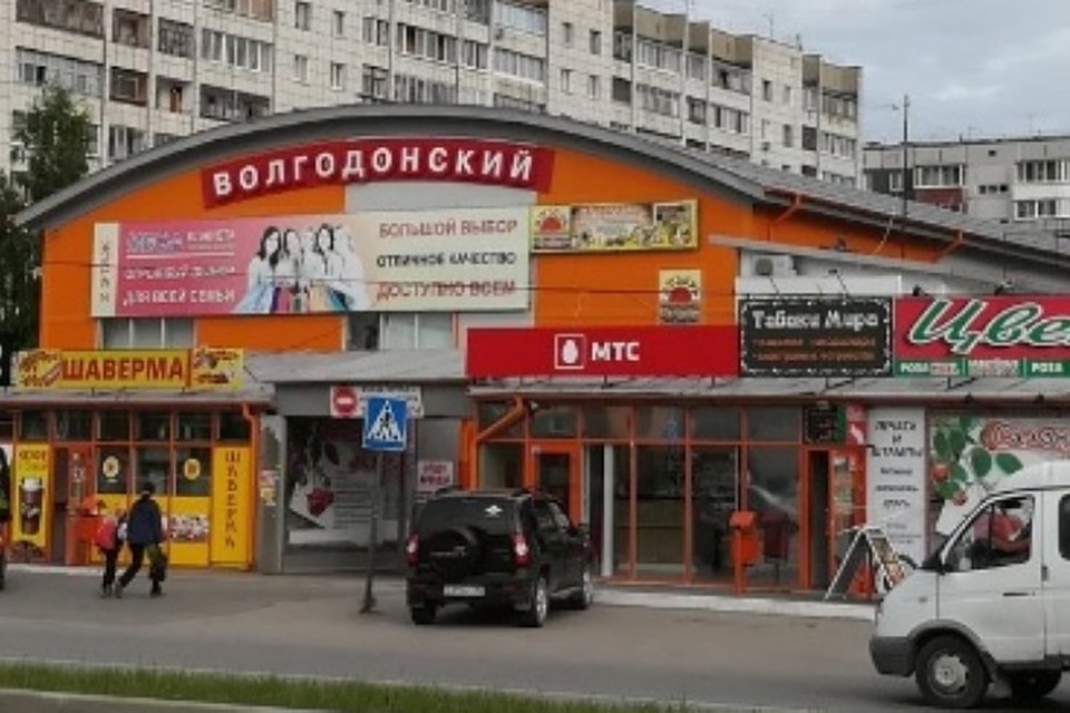 В этом торговом центре были рыночные ряды.