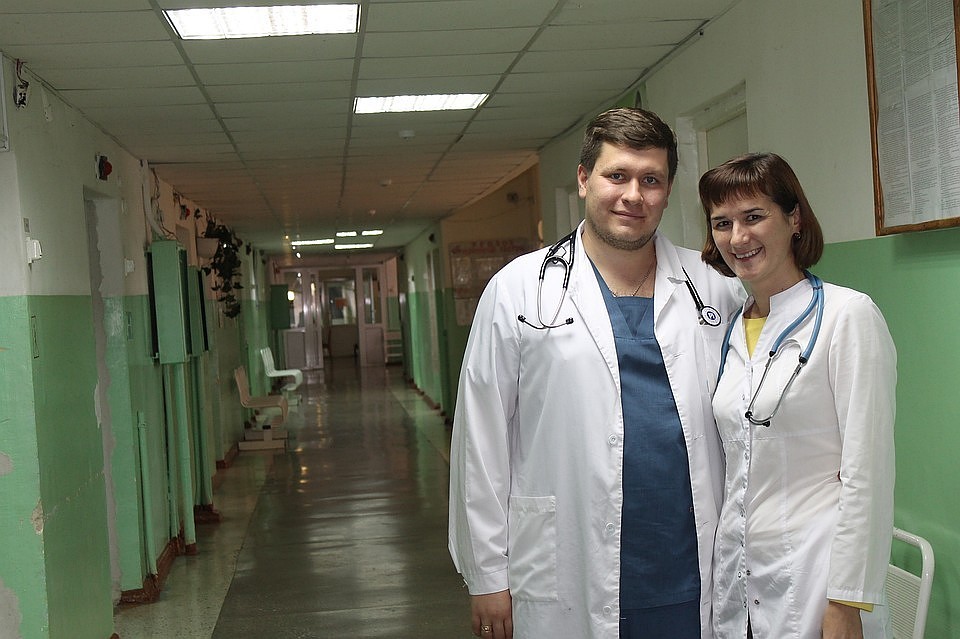 В больницах и поликлиниках Челябинской области могут работать не только местные доктора, но и специалисты из других регионов. Нужно создать привлекательные условия. Фото: pravmin74.ru