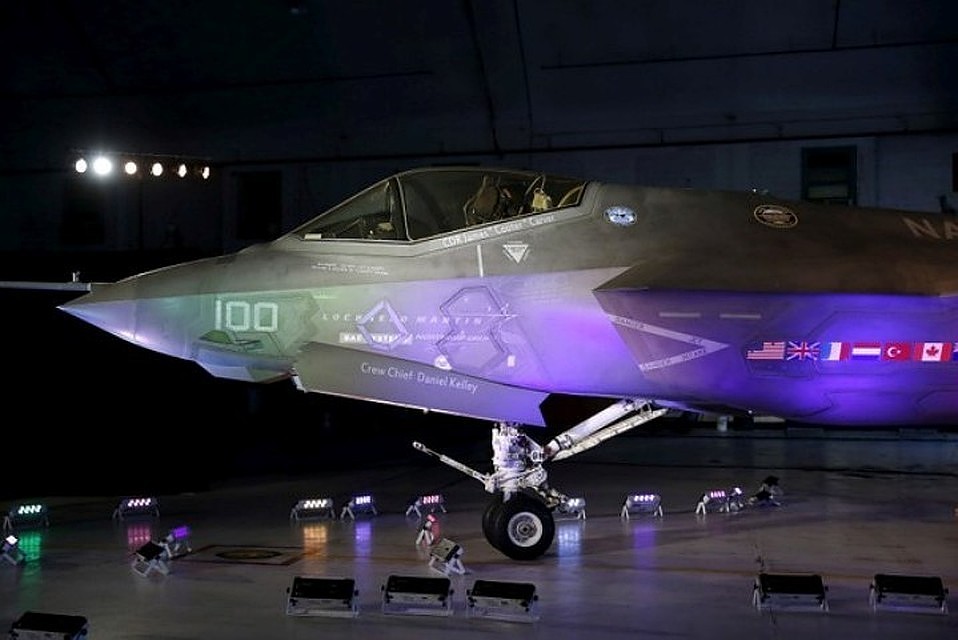 США не выполняет план поставок истребителей, уверяет президент Турции.