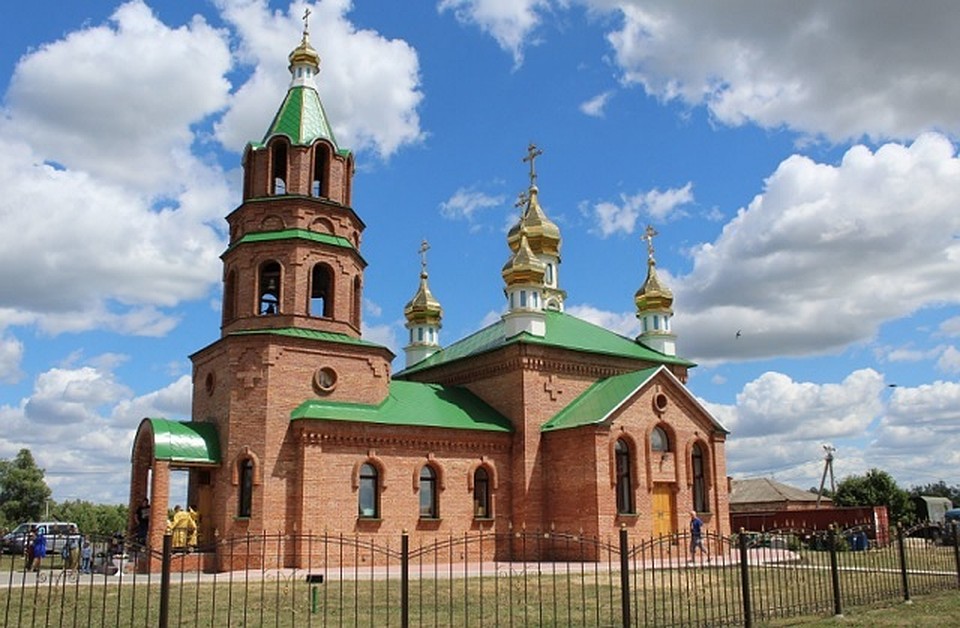 Новая церковь получила ценный подарок - литографическую копию иконы Иверской Божьей Матери