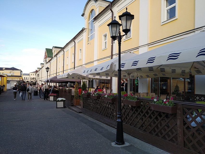 Летние кафе расположены в основном в центре