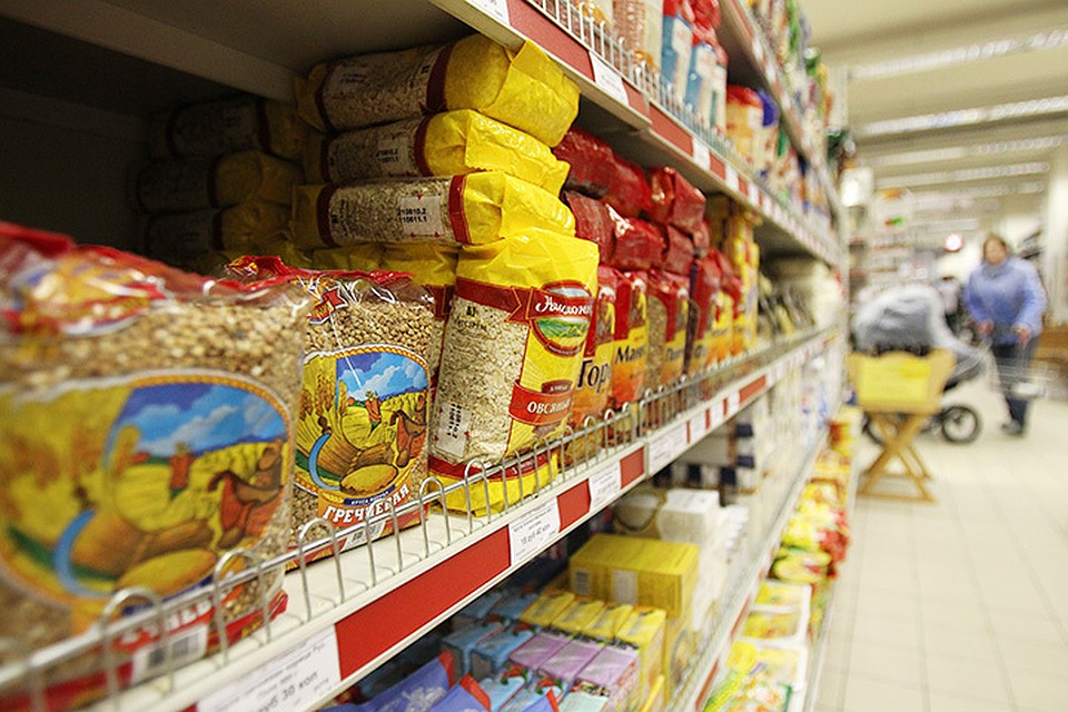 Росстат рассказал, на какие продукты сильнее всего взлетели цены, а какие наоборот подешевели